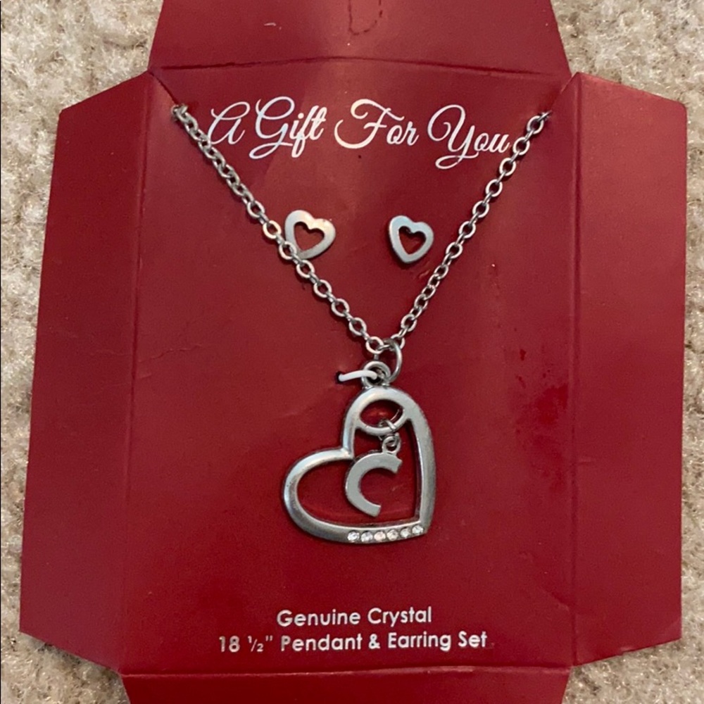 Necklace and earring set